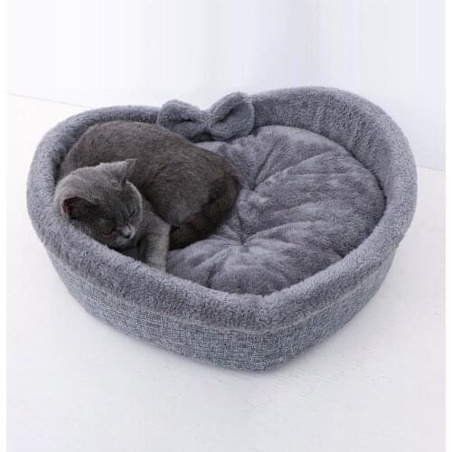 Pet Cat Bed Kennel Heart-shaped Dog Winter Warm Sleeping Bag Super Soft Puppy Cushion Mat Portable Pet Nest for Cat Dog Supplies