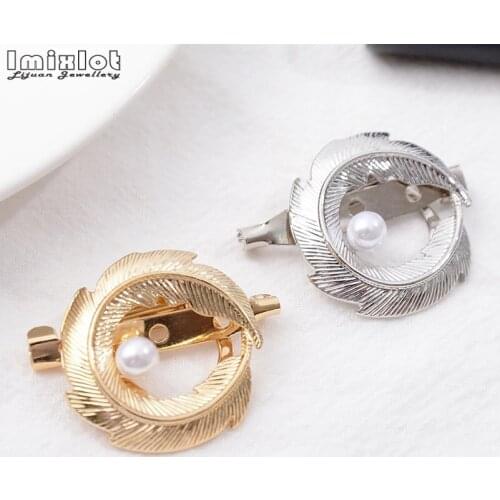 Fashion Feather Circle Brooch For Men Jewelry Gold Metal Pin Brooches Pearl Coat Hijab Accessories Womens Broches Pins
