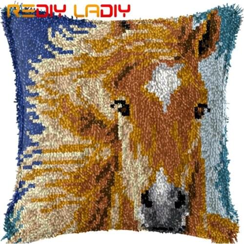 Latch Hook Cushion Brown Horse Pre-Printed Canvas Cushion Cover Acrylic Yarn Crochet Pillow Case Set Hobby & Crafts Home Decor