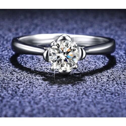 Silver Platinum 0.5 Carat Excellent Cut Diamond Test Passed D Color High Quality Moissanite Romantic Blossom Ring Female Jewelry