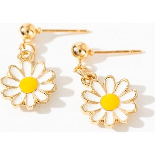 Daisy Earrings Sun Flower Korean Version Of The Summer Small Fresh And Lovely Wild Small Earlobe Sweet Elegant Ear Jewelry