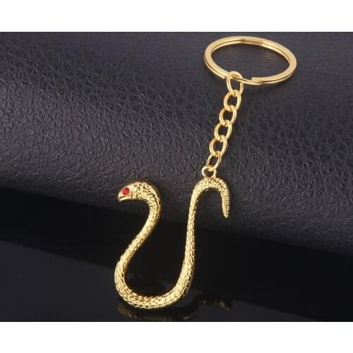 Anime One Piece Snake Keychains Cosplay Boa Hancock Animal Metal Pendant Car Key Chain For Men Women Gift Jewelry