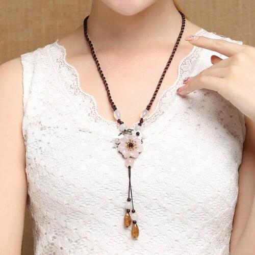 Pure ornament, pink crystal flower, long chain dress, sweater chain, RETRO art, small, fresh, versatile and long money