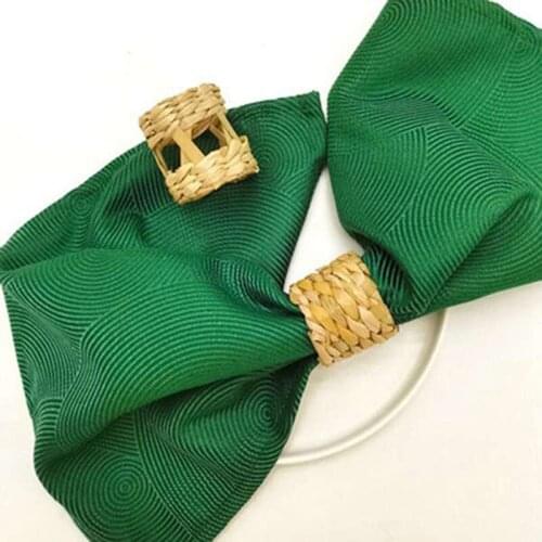 HGHO Rush Straw Woven Napkin Ring Handmade Braided Grass Napkin Ring Farmhouse Serviette Buckle Holder for Xmas Daily Use