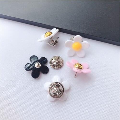 Yiyideco Flower Brooches For Clothes