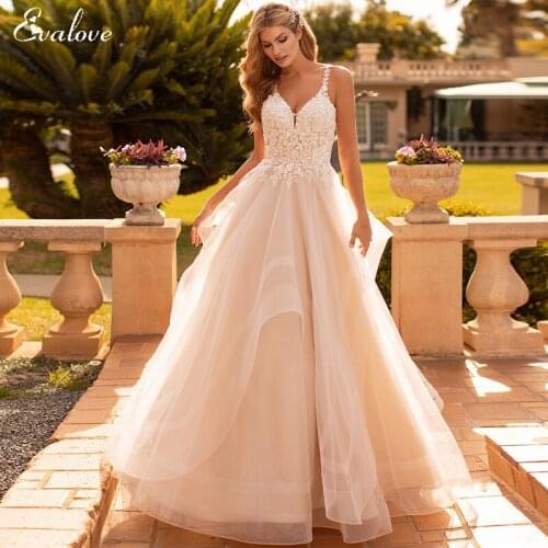 EVALOVE Gorgeous Appliques Spaghetti Straps Bride A-Line Wedding Dresses Romantic Sweetheart Neck Backless Vintage Bridal Gown