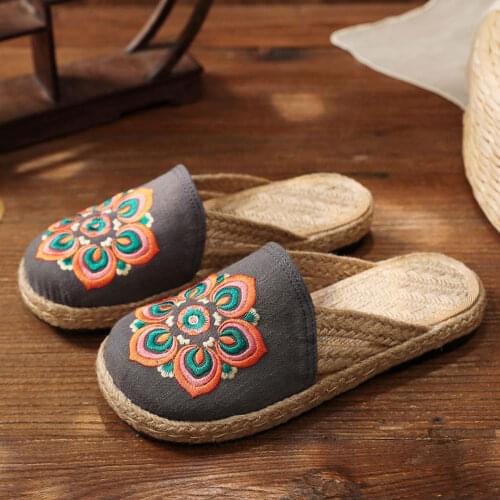 Vintage Summer Ladies Handmade Canvas Embroidered Mules Shoes Bohemian Women Casual Comfort Linen Woven Flat Slippers