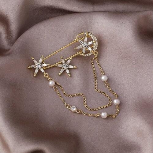 Minar Sparkly CZ Cubic Zircon Six-pointed Star Brooch for Women Imitation Pearl Chains Moon Brooches Coat Sweater Accessories