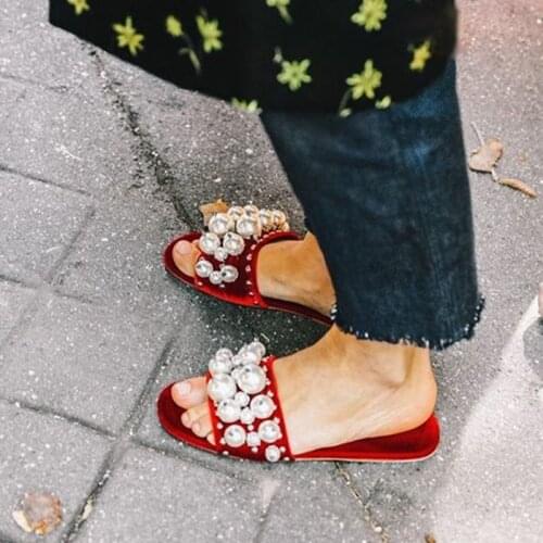 Street Style Open Toe Velvet Pearl Studded Slide Sandals Women Fashion Shoes Beading Flat Mules Shoes Women Slippers