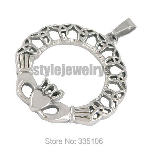 Wholesale Irish Claddagh Style Hand to Hold a Heart Pendant Stainless Steel Jewelry Celtic Knot Women Pendant SWP0046A