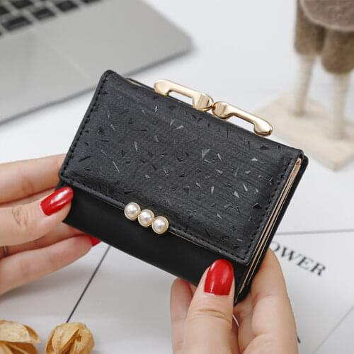 2020 Pearl Element Trifold Women Wallets Short Soft Leather Ladies Purse Clamp Designer Coin Pocket Card Holder Female Wallet