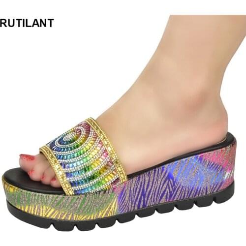 Latest Design Platform Wedges Slippers Women Sandals 2021 New Fashion Heels Shoes Decorated with Rhinestone Nigerian Party Pumps