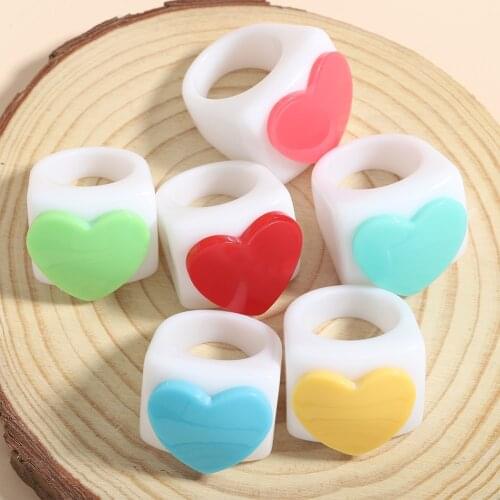 Dvacaman White Rings