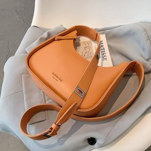Summer high-end bag 2021 new fashion female bag niche design messenger bag female wild ins shoulder bag