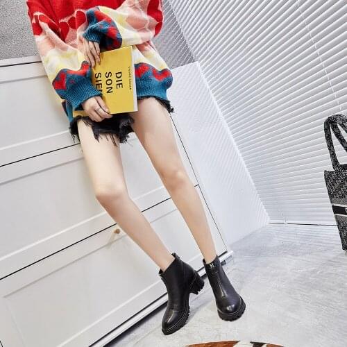 2020 New leather Martin boot women with round heel autumn boots and cashmere casual boots womens shoes