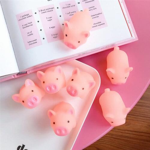 1pcs New cute 4.5cm Dog Toys pink Screaming Rubber pig Pet toys Squeak Squeaker Chew Gift home decorations