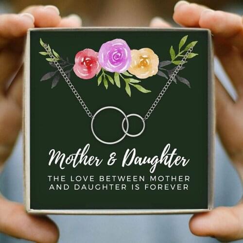 Double Circle Interlock Clavicle Chain Necklace Geometric Short Pendant Necklace for Women Collar Family Gift