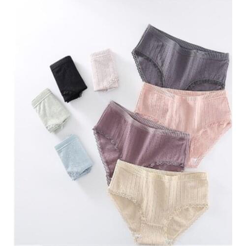 Cotton sexy lace comfortable and breathable seamless womens triangle underwear 3PCS