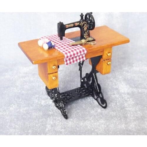 Miniature Dollhouse Furniture Accessories Set 1:12 Miniature Sewing Machine With Scissors Decorations for Home Toys for Girls