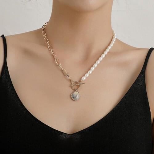 Baroque Style Pearls and Link Chains Separated Fashion Shell Pendant Clavicle Women`s Necklace