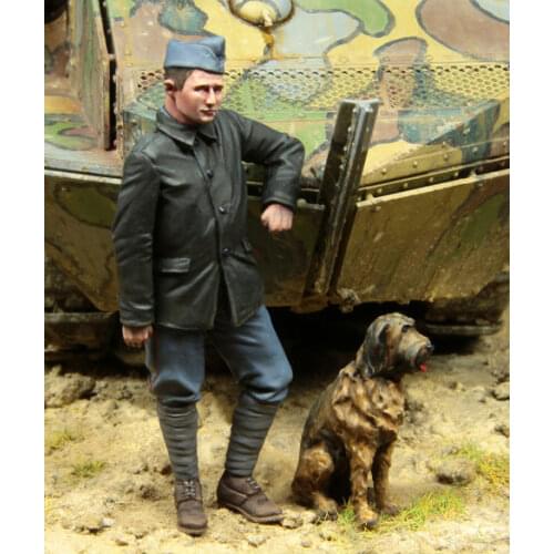 [tuskmodel] 1 35 scale resin model figures kit WW1 French tank crewman and dog
