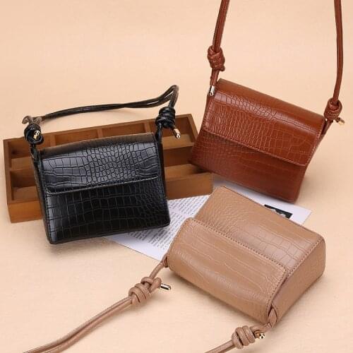 Ansloth Retro Small Crocodile Pattern Crossbody Bag For Women PU Leather Shoulder Bag Elegant Lady Solid Color Flap Bags HPS1118
