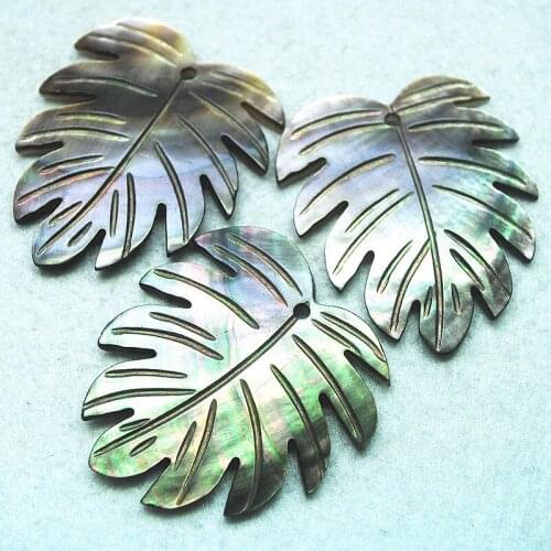 5pcs nature black shell pendants carving leaf shape 45xx40mm mother of pearl pendants shell beads jewelry diy accessories whole