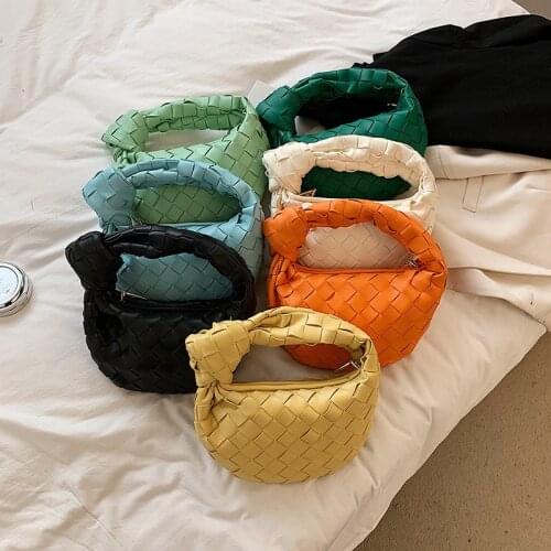 New Fashion Handmade Woven Clutch Bag Green Summer Shoulder Bag Lady Clouds Hobo Bag PU Leather Knotted Handle Casual Handbag