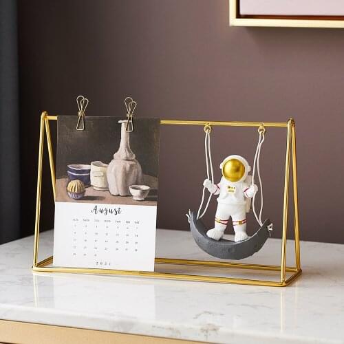 Metal Photo Frame Creative Astronaut Decoration Resin Character Shape Nordic Modern Home Decoration Study Desktop Decor Gift