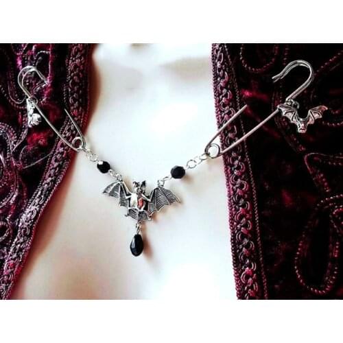 Gothic Bat Brooch Pins for Women Moon Star Glow In The Dark Silver Color Halloween Pin Cape Buckle Witchcraft Supplies Jewelry