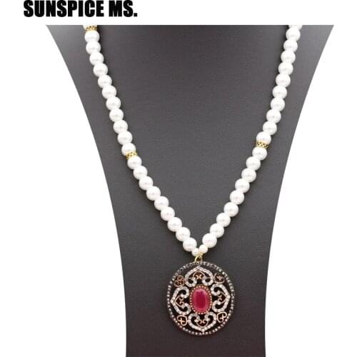 Nigeria Beads Round Pendant Necklace For Women Antique Bronze Color Hollow Flower Resin Pendant Ethnic Choker Jewlery 2018 New