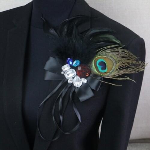 Punk Rhinestone Peacock Feather Boutonniere Clips Collar Brooch Pin Wedding Bussiness Suits Banquet Brooch Flower Corsage Singer