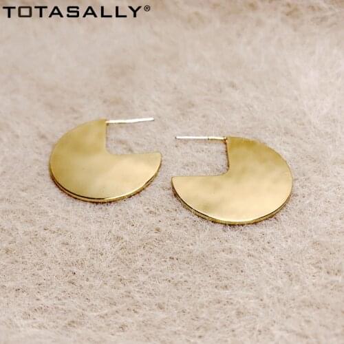 TOTASALLY 2020 Trendy Geometric Chic Earrings Women Star Fashion Alloy polished Antiallegic Piecing Earrings Jewelry Dropship