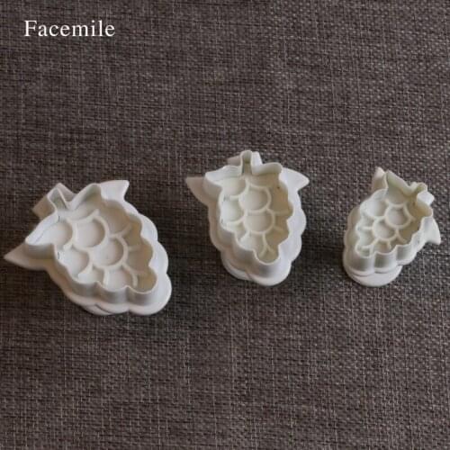 3pcs Grape Shape Plastic Gift Gift Plunger Biscuit Cookie Cutter Candy Gift Gift Decorating Tools Pastry Biscuit Stamp 04057