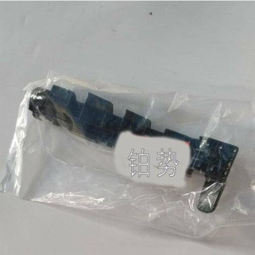 Car front bumper bracket LH 2015-Hon daX RV1.8L front bumper bracket gantry front bumper fixed base front bumper left spacer