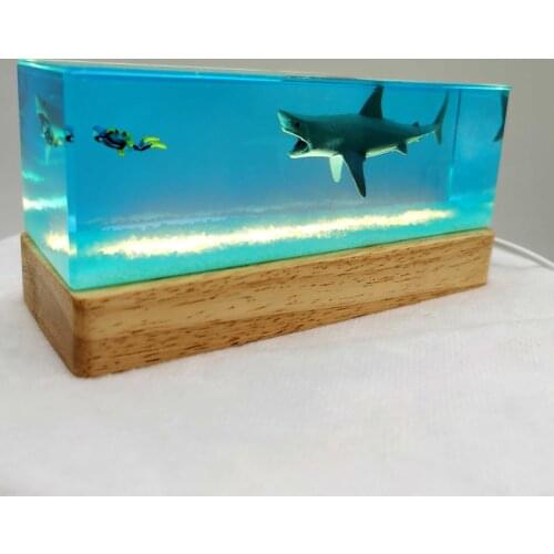 Cultural And Creative Resin Marine Life Great White Shark Chasing Diver Ornaments Car Decorations Home Birthday Gifts