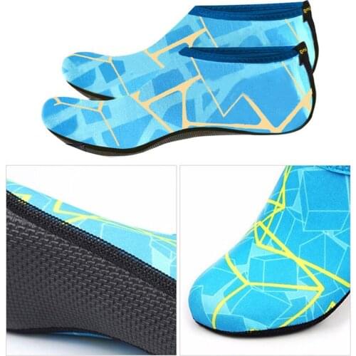 Barefoot Water Sports Shoes with Pattern Print Slip-on Quick Dry Women Men Beach Swim Aqua Snorkeling Socks Anti Cut