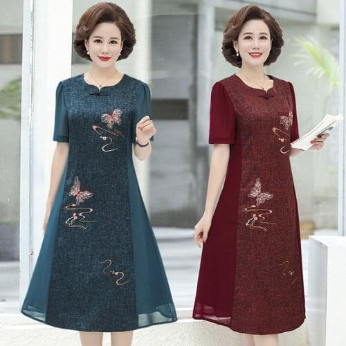Middle-aged and elderly womens embroidered dress 2021 summer new medium-long loose