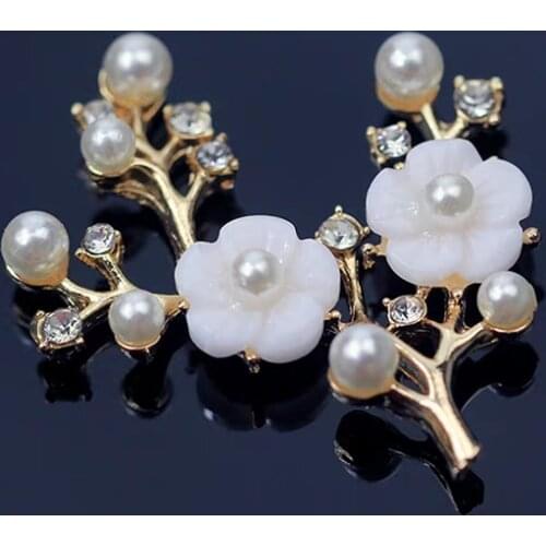 2019New 30Pcs White Flower and Alloy Branch Rhinestone Pearl Buttons for DIY Bridal Hair accessoriess BD79