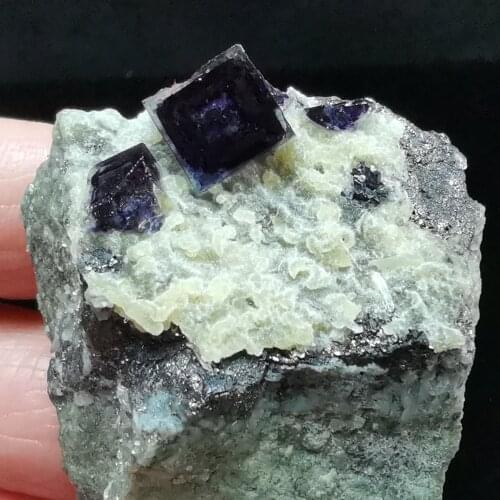42.5gNatural rare window purple fluorite mineral specimen healing energy CRYSTAL QUARTZ GEM teaching specimen collection