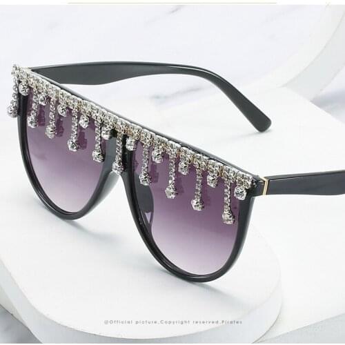 Vintage Fashion Luxury Brand Designer Diamond Sunglasses Women 2021 Crystal Rhinestone Frame Sun Glasses For Female Ladies UV400