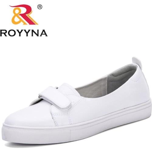 ROYYNA 2020 New Style Popular Women Outdoor Skateboarding Shoes Walking Footwear Ladies Training Sports Sneakers Feminimo Comfy