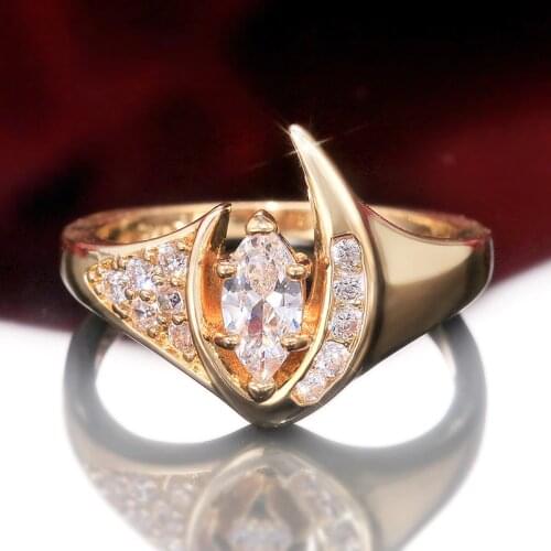 Huitan Vintage Gorgeous Women Party Ring Noble Lady Ring Shine Cubic Zircon New Design Girl’s Birthday Gift Large Antique Rings