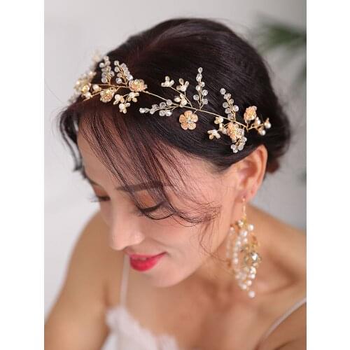 Set of Bridal Hair Accessories Gold Flower Headdress Vintage Headpieces women Hairstyles Jewellery Wedding Headband and earrings