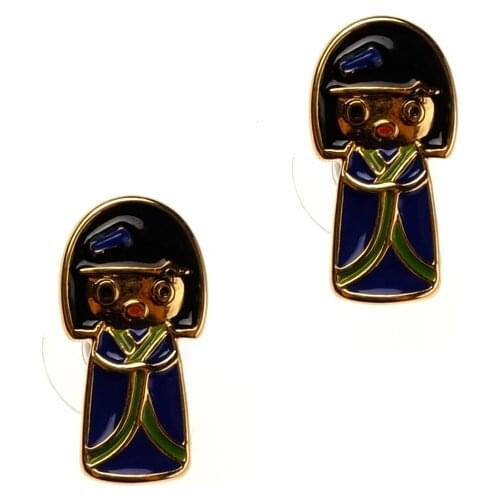 Amorita boutique Japanese doll design fashion stud earrings