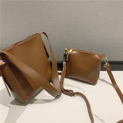 Casual Solid Large Capacity Bucket Bags For Women Luxury Wide Strap Shoulder Bag Fashion Simple Messenger Bags