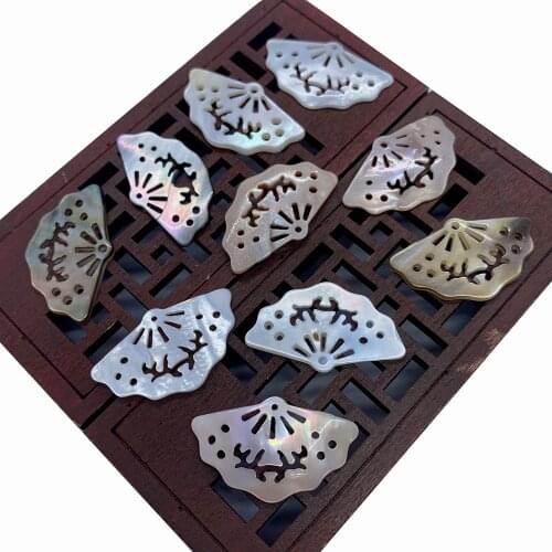 Natural Sea Shell Pendant White Black Powder Shell Fan-shaped Carved Hollow DIY Handmade Necklace Crafts Accessories Gift 1pc
