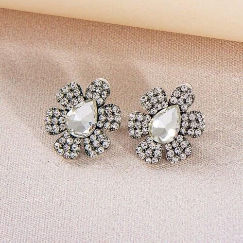 Vintage Fashion Antiqued New Full Crystal Flower Shaped Clip Earrings for Women Girls Party Jewelry