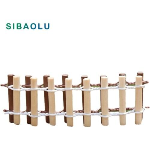 Lifelike Colorful Long Wooden Fence Figurine RBuilding Model Landscape Home Decor Miniature Fairy Garden Decoration Accessories