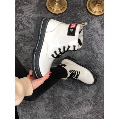 YENİ SEZON KADIN RAHAT VE ŞIK BOT